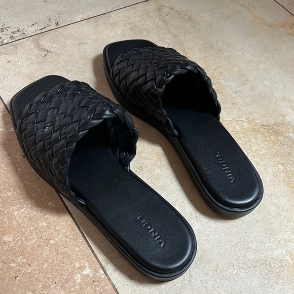Vince Shoes - Vince Rumi Woven Leather slides 9m never worn orig $275